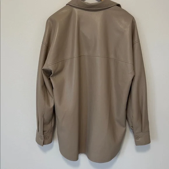 Babaton Pelli Shirt Jacket Vegan Leather Button-Down Relaxed Fit Cream SzL - Picture 8 of 14